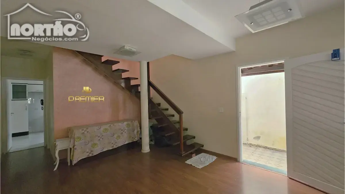 Casa, 5 quartos, 131 m² - Foto 4