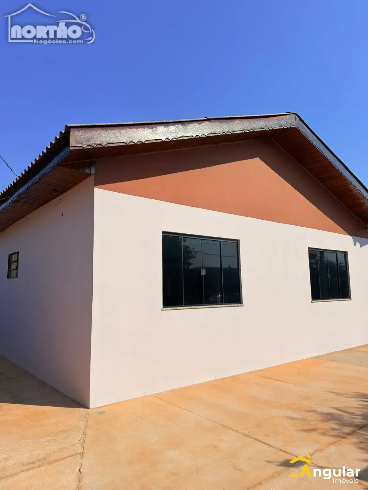 Casa, 4 quartos, 148 m² - Foto 1