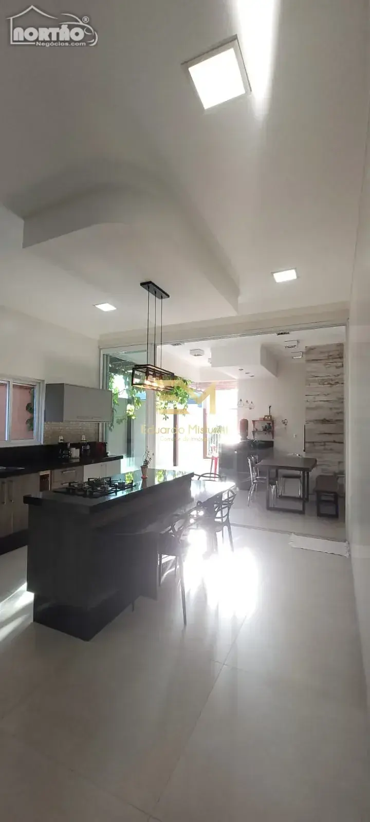 Casa, 1 quarto, 248 m² - Foto 2