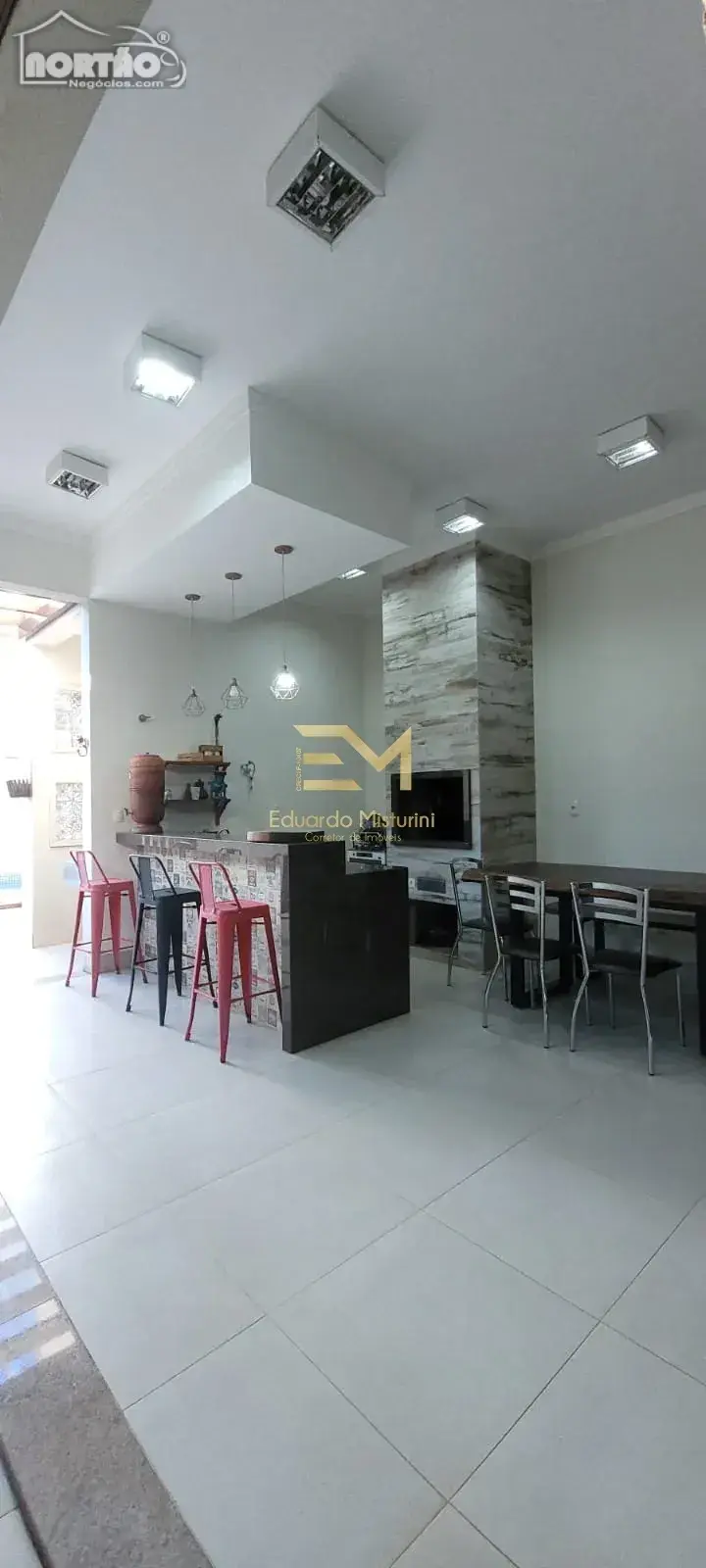 Casa, 1 quarto, 248 m² - Foto 3