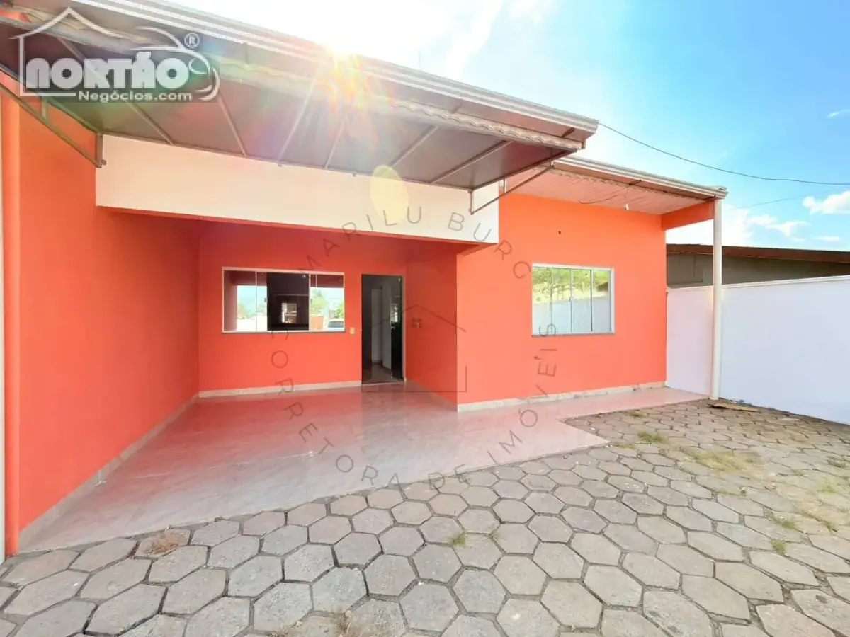 Casa, 3 quartos - Foto 1