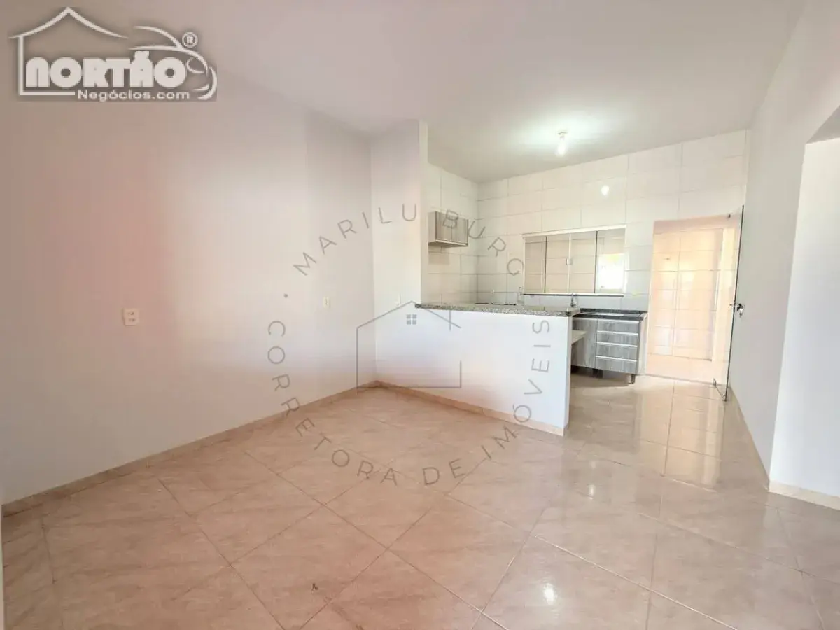 Casa, 3 quartos - Foto 2