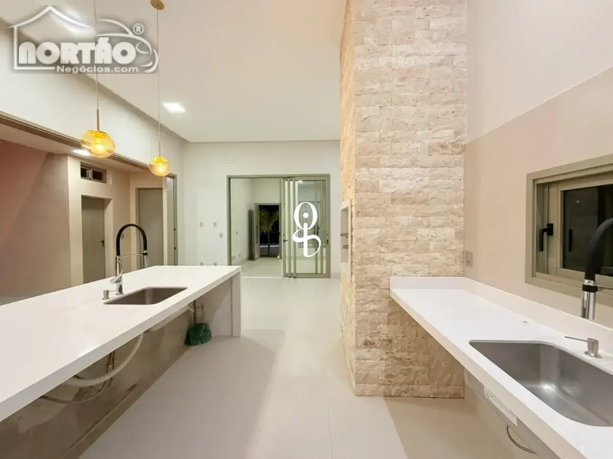 Casa, 1 quarto, 202 m² - Foto 9