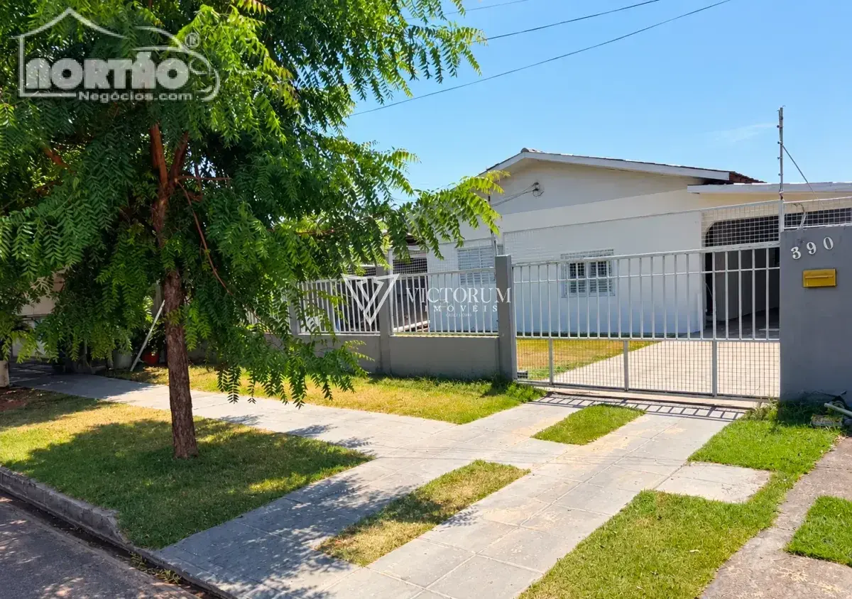 Casa, 4 quartos, 173 m² - Foto 1