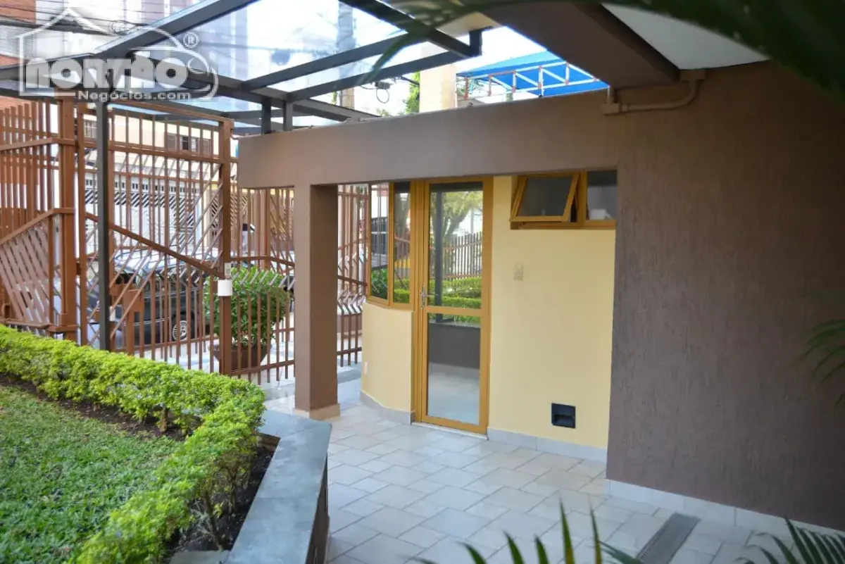 Casa, 5 quartos, 110 m² - Foto 2