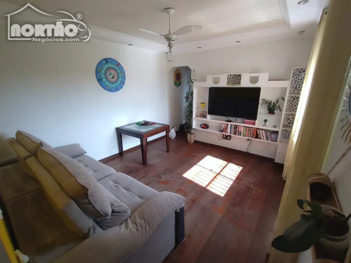 Casa, 4 quartos, 76 m² - Foto 3