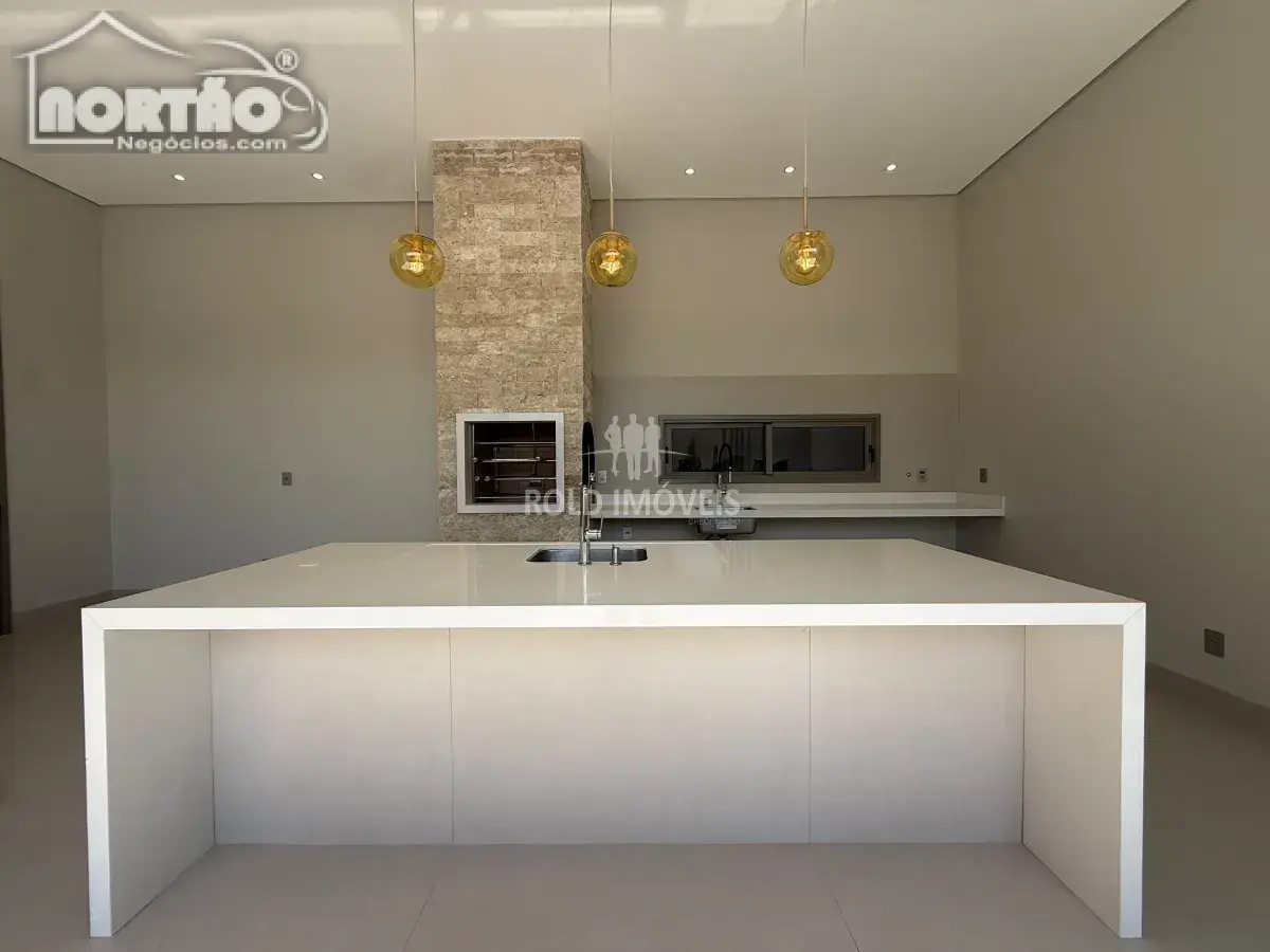 Casa, 202 m² - Foto 1