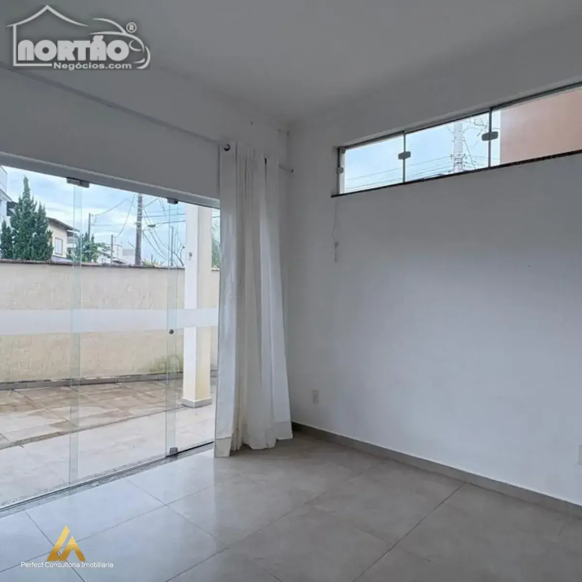Casa, 5 quartos, 122 m² - Foto 2
