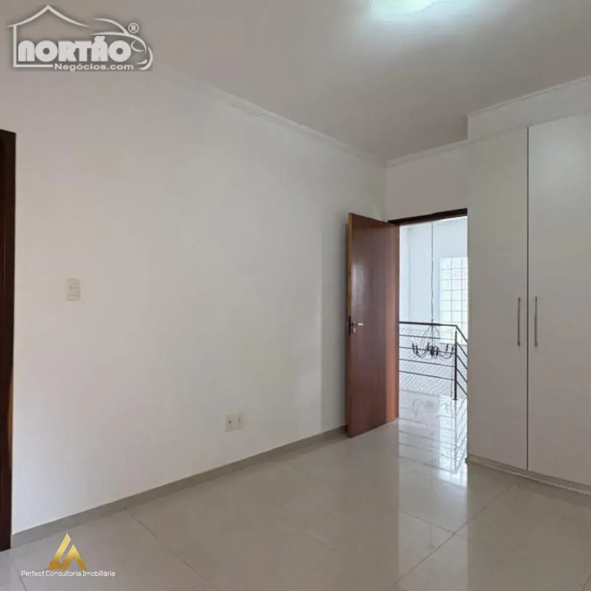 Casa, 5 quartos, 122 m² - Foto 9