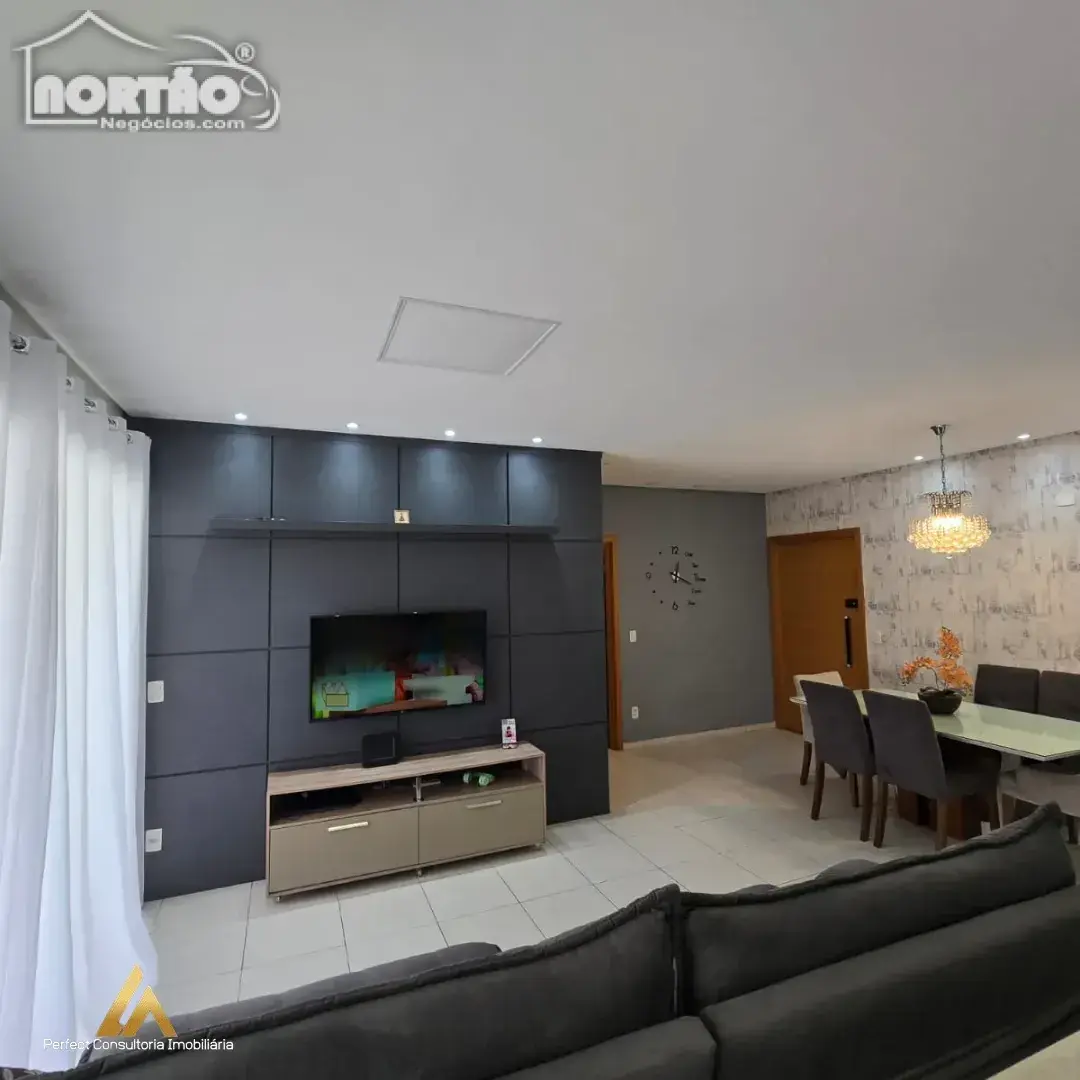 Casa, 4 quartos, 114 m² - Foto 2