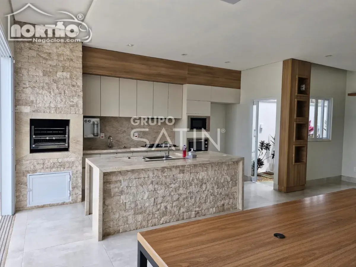 Casa, 4 quartos, 175 m² - Foto 2