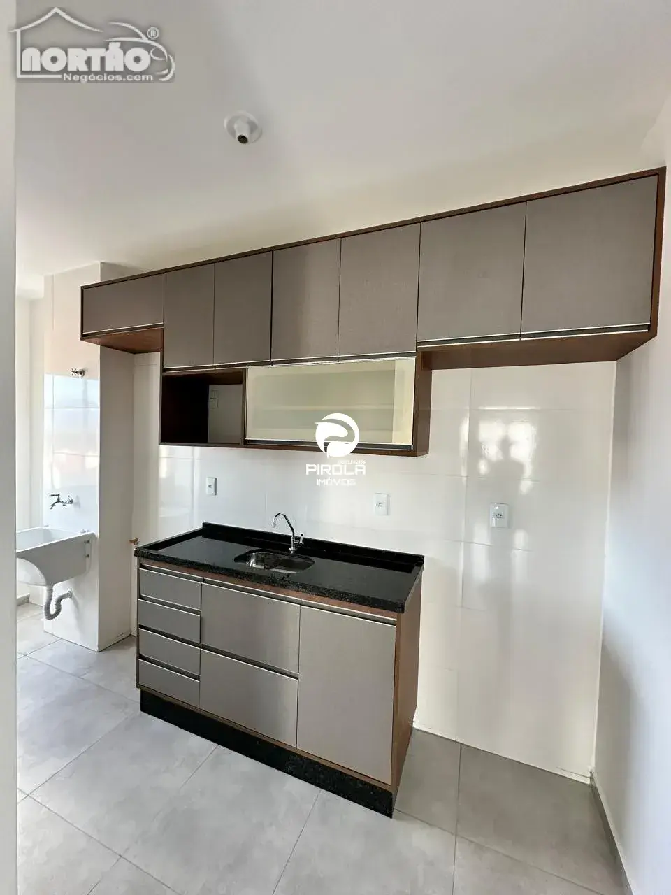 Casa, 3 quartos, 48 m² - Foto 1