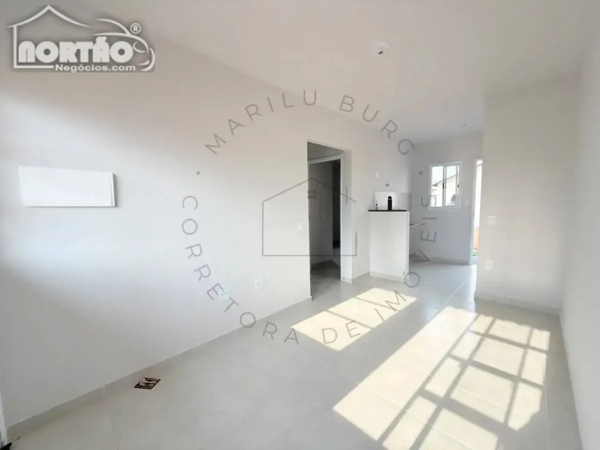 Casa, 3 quartos - Foto 2