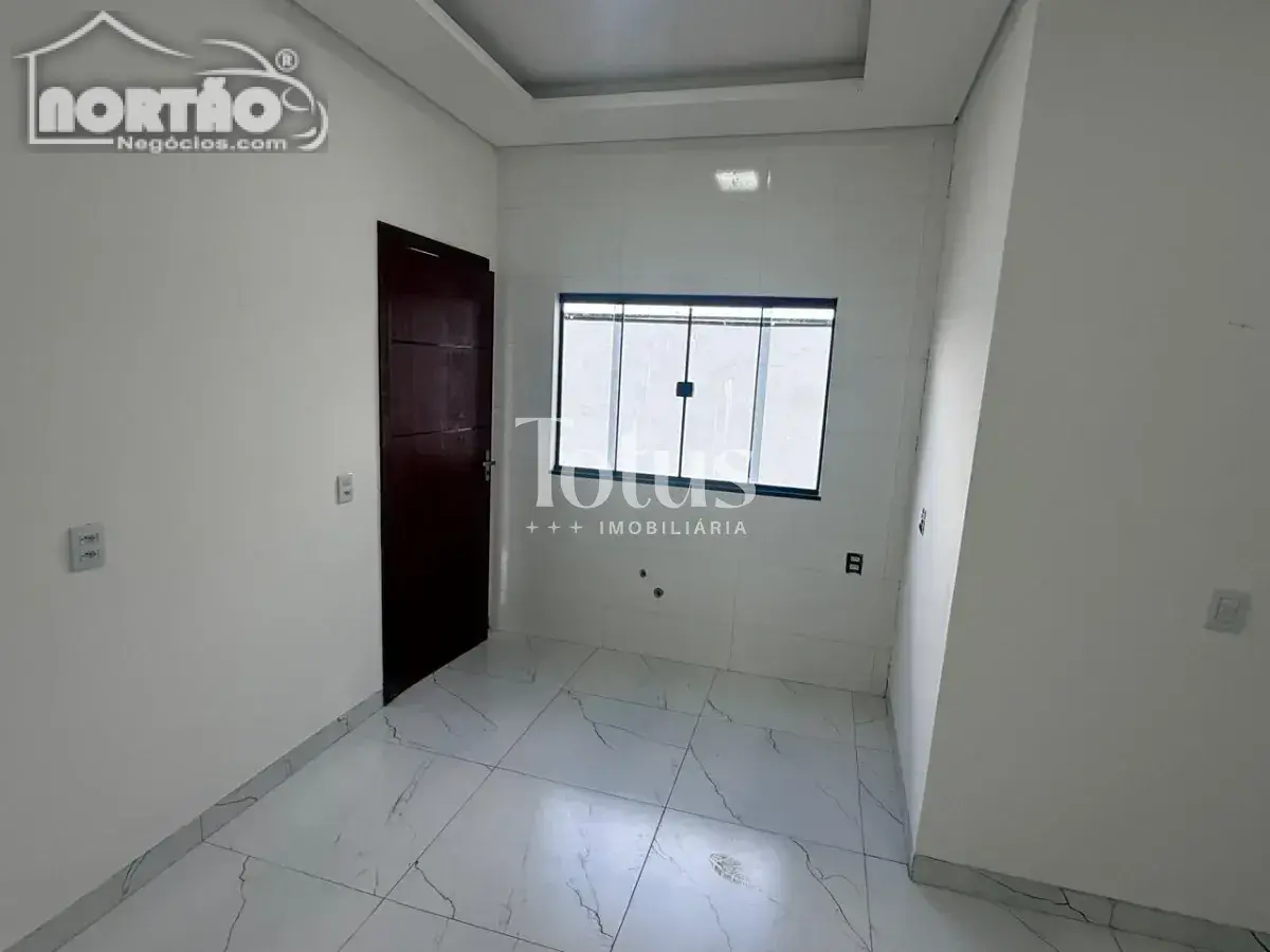 Casa, 3 quartos, 67 m² - Foto 2