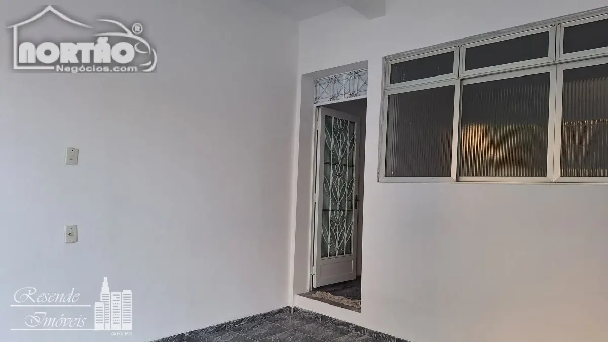 Casa, 3 quartos, 140 m² - Foto 2