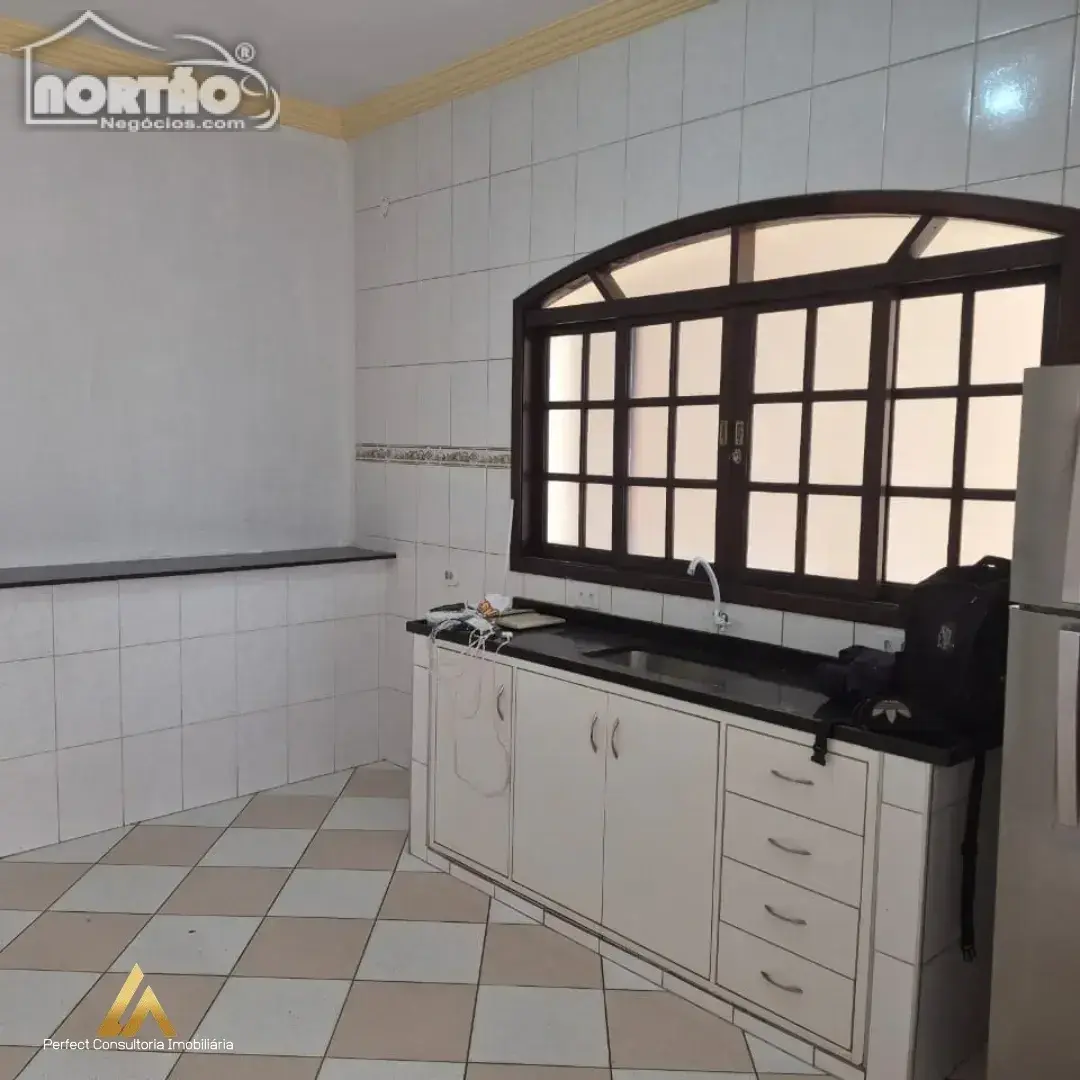 Casa, 4 quartos, 200 m² - Foto 8