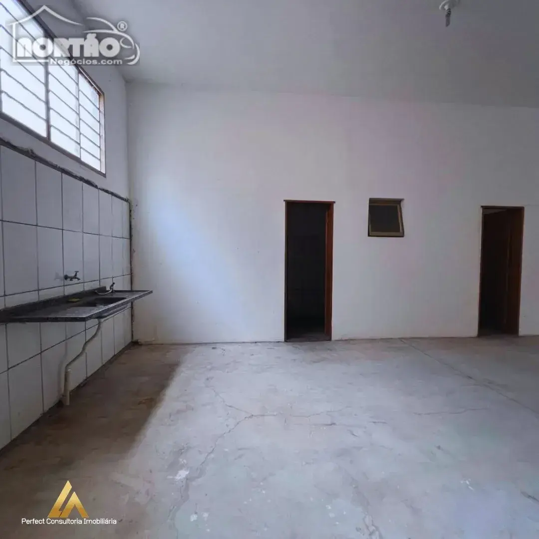 Casa, 1 quarto, 250 m² - Foto 3