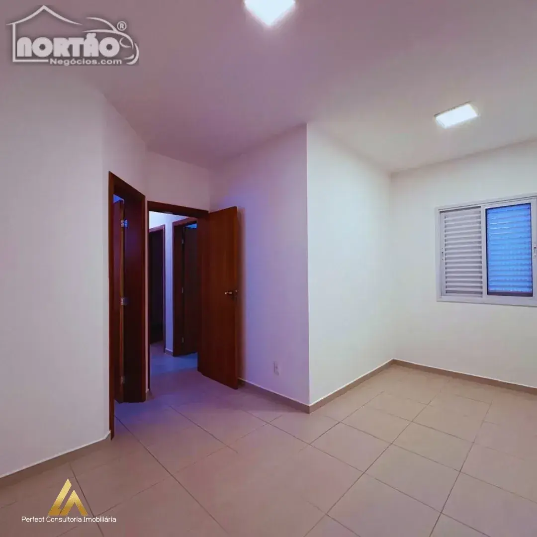 Casa, 4 quartos - Foto 4