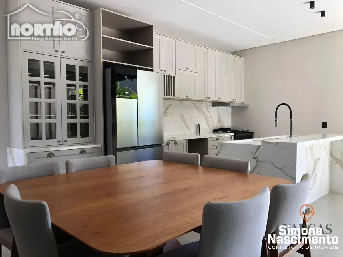 Casa, 2 quartos, 256 m² - Foto 8