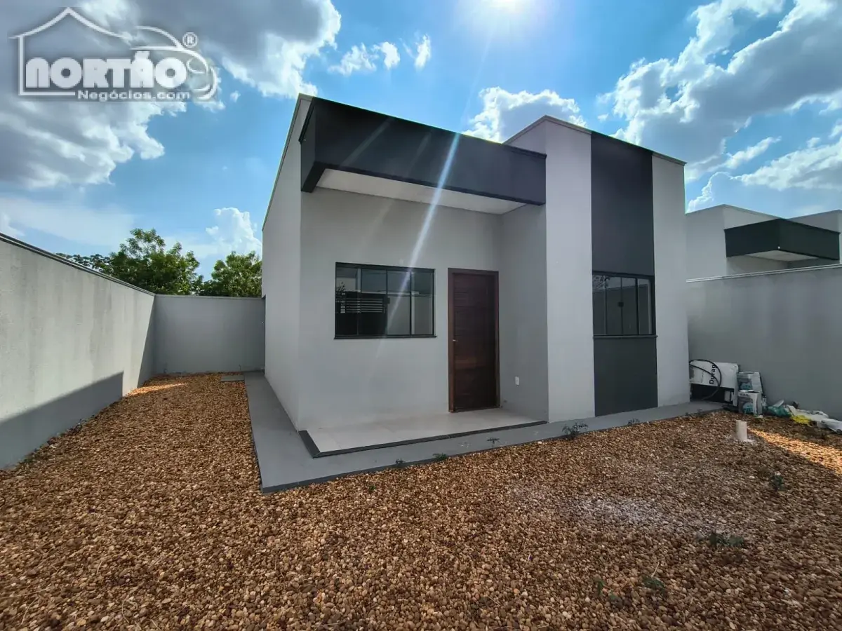 Casa, 3 quartos, 60 m² - Foto 1