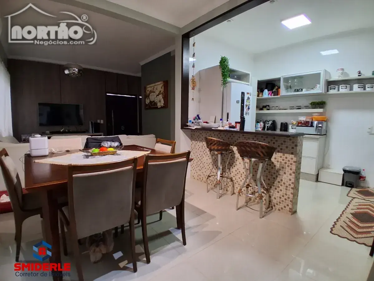 Casa, 5 quartos, 120 m² - Foto 10