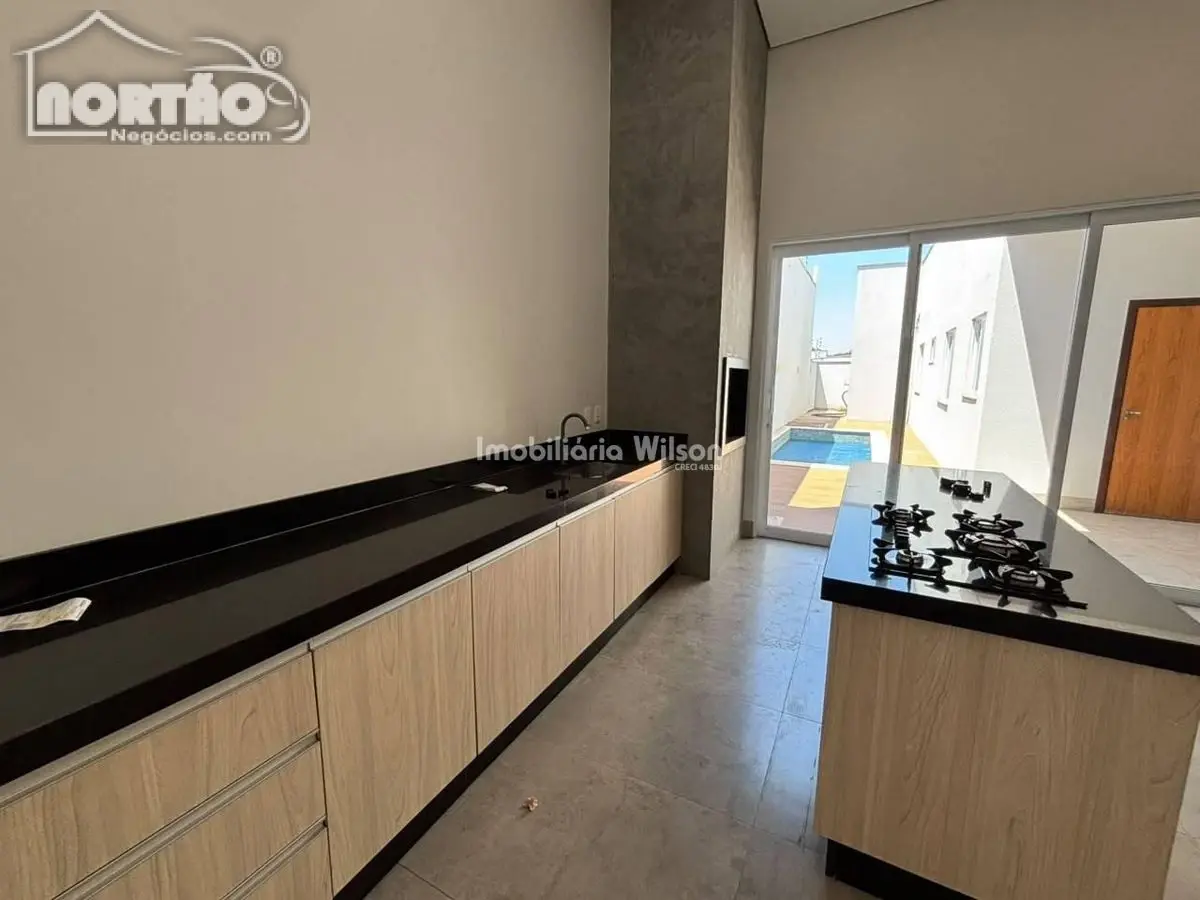 Casa, 3 quartos, 176 m² - Foto 4