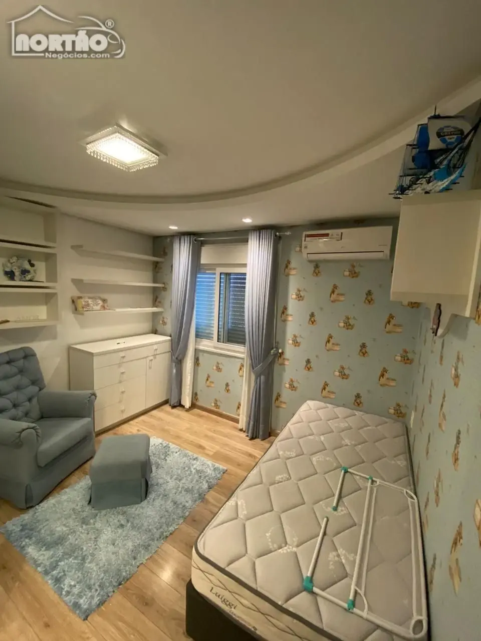 Casa, 3 quartos, 288 m² - Foto 4