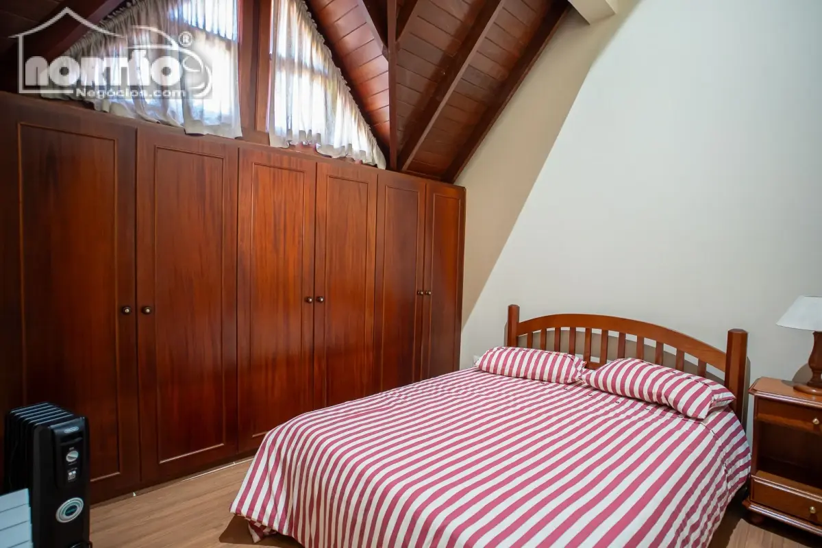 Casa, 4 quartos, 141 m² - Foto 8