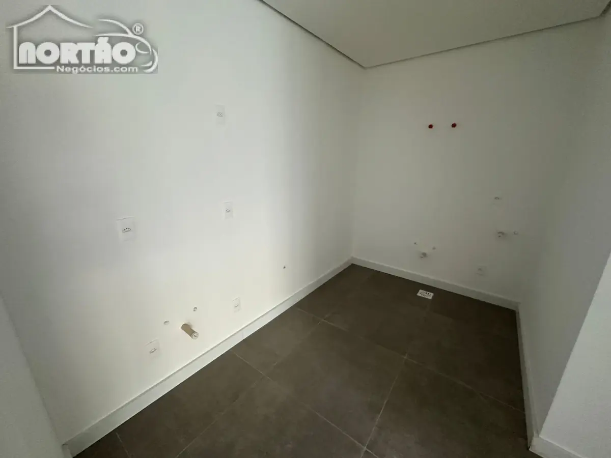 Casa, 2 quartos, 93 m² - Foto 1