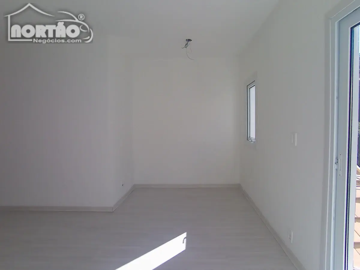 Casa, 2 quartos, 108 m² - Foto 2
