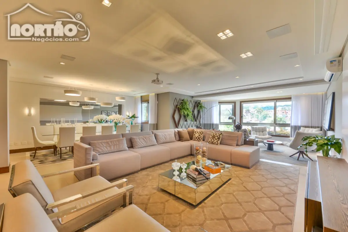 Casa, 5 quartos, 314 m² - Foto 4