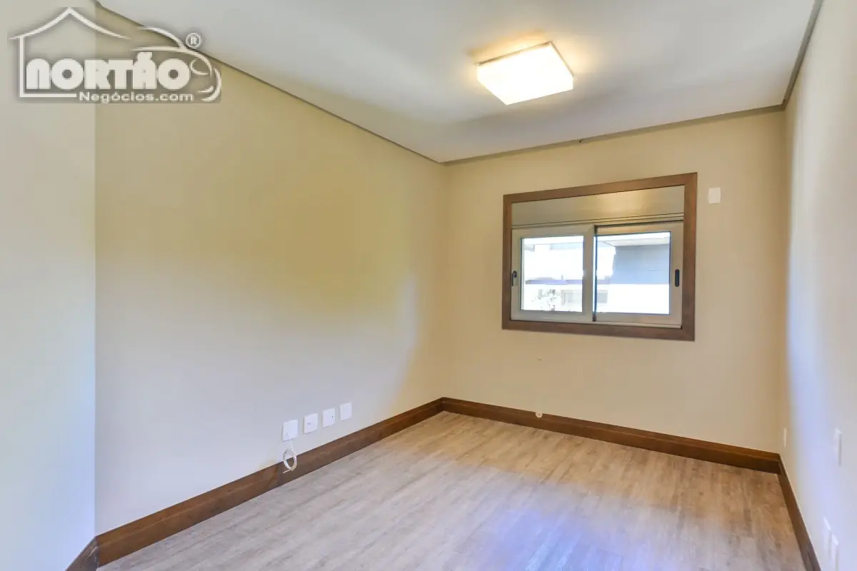 Casa, 4 quartos, 163 m² - Foto 3