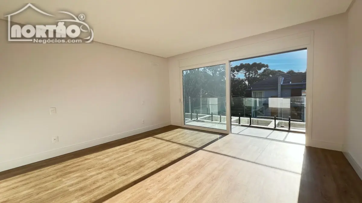 Casa, 3 quartos, 355 m² - Foto 3