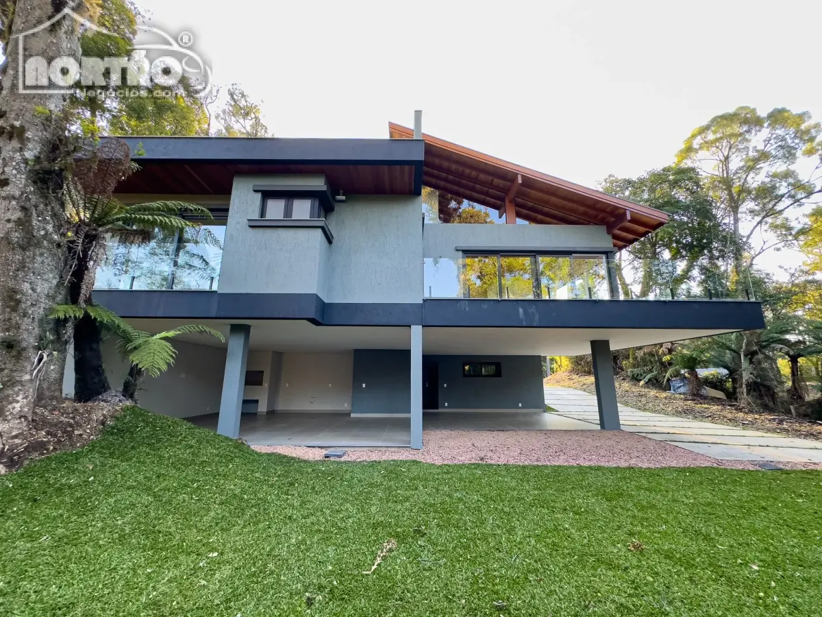 Casa, 3 quartos, 330 m² - Foto 3