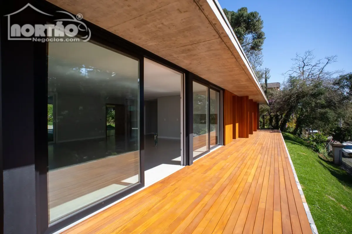 Casa, 3 quartos, 258 m² - Foto 8