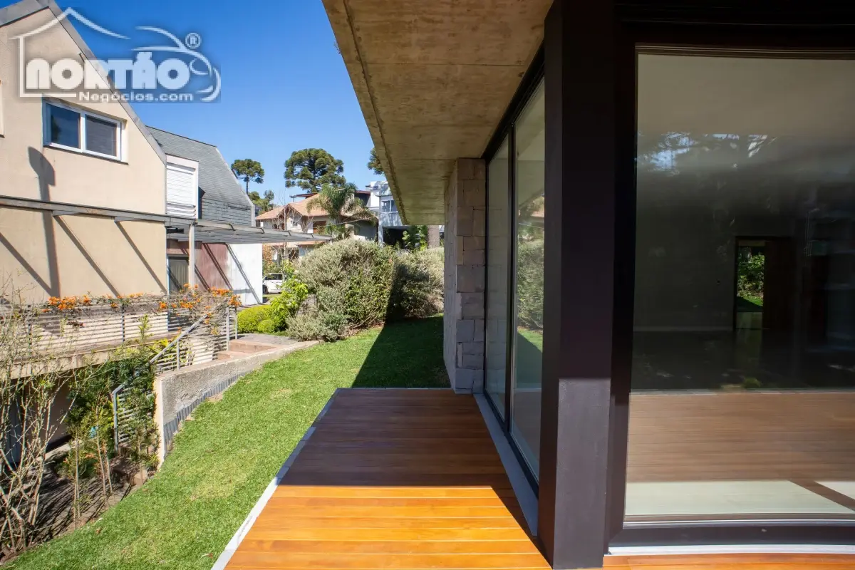 Casa, 3 quartos, 258 m² - Foto 9