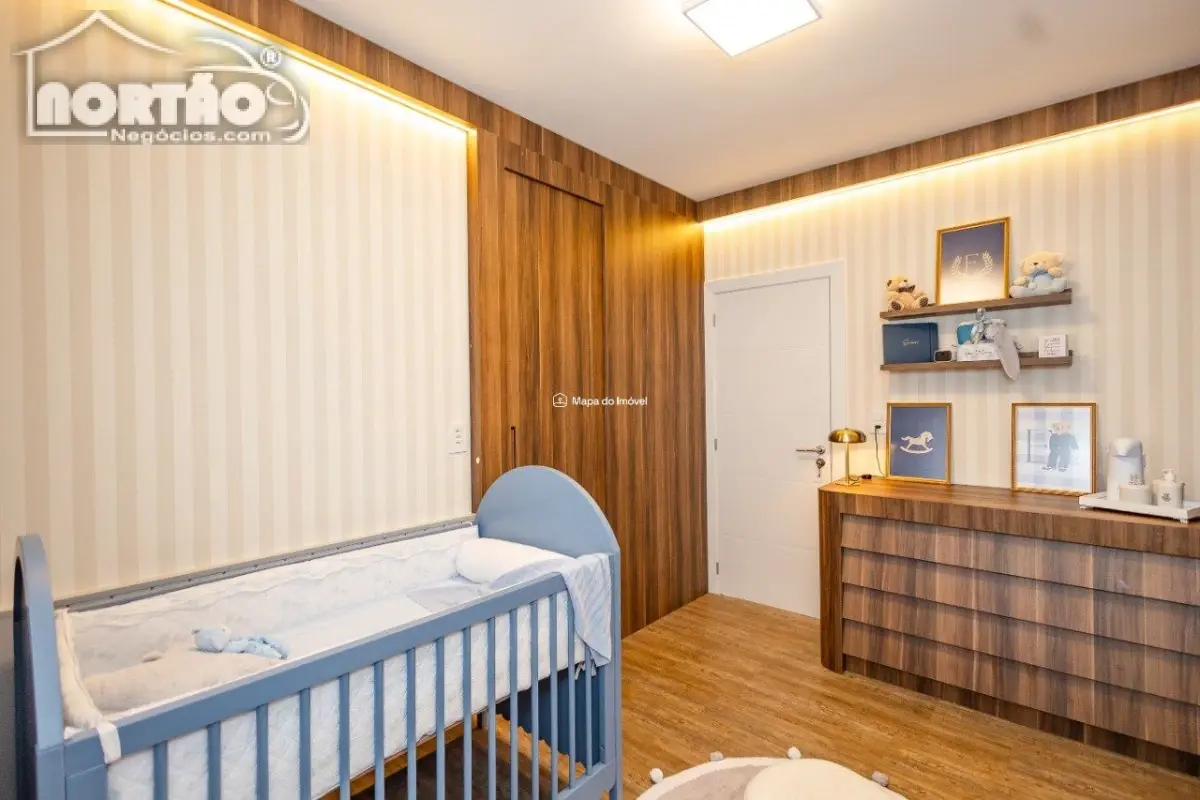 Casa, 4 quartos, 270 m² - Foto 10