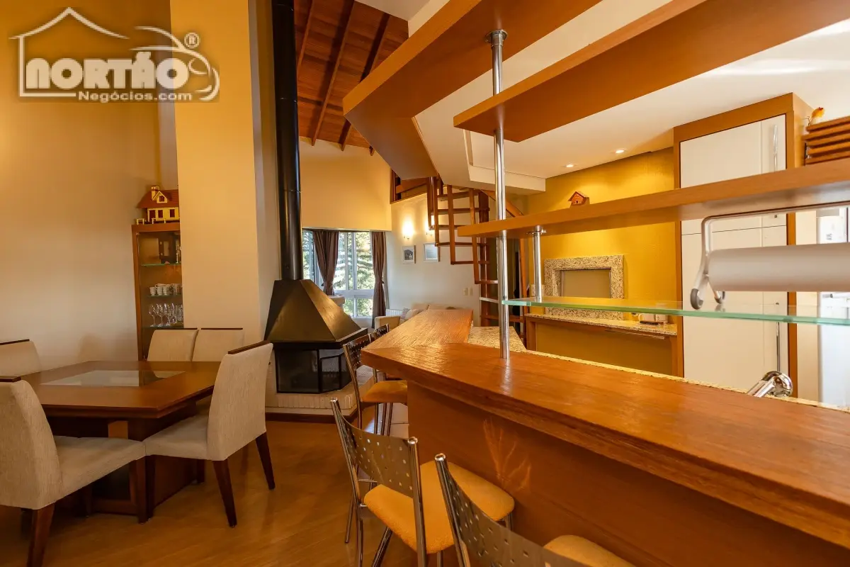 Casa, 3 quartos, 112 m² - Foto 1