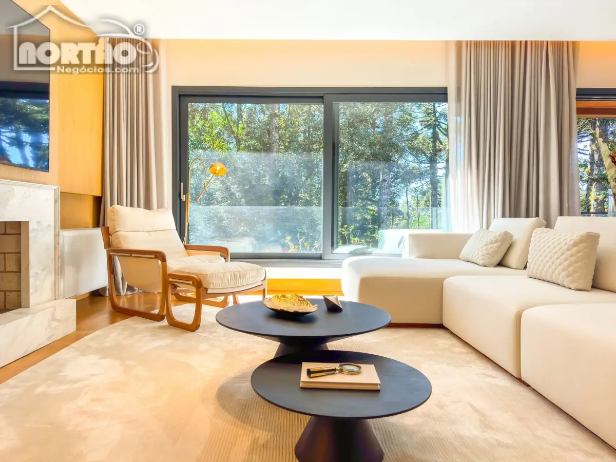 Casa, 4 quartos, 361 m² - Foto 3