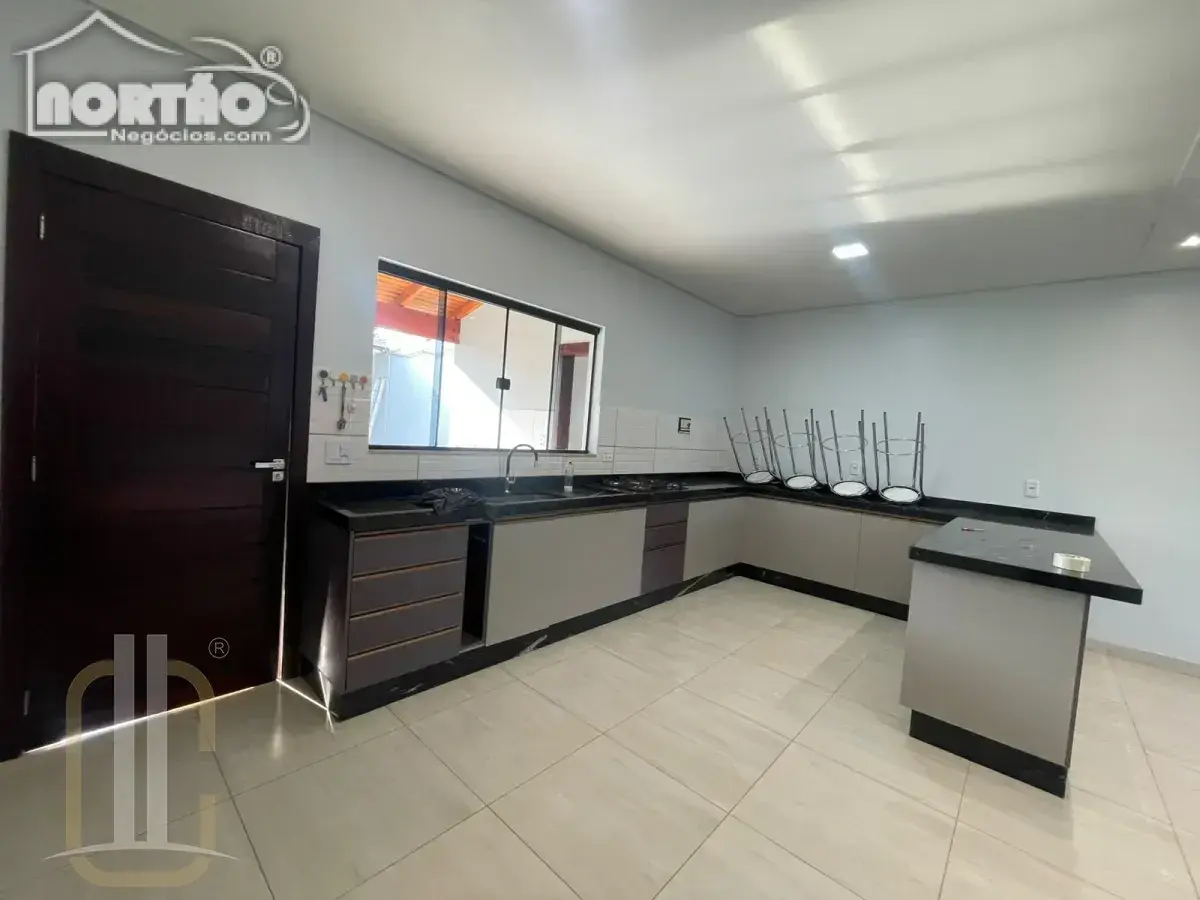 Casa, 4 quartos, 250 m² - Foto 6