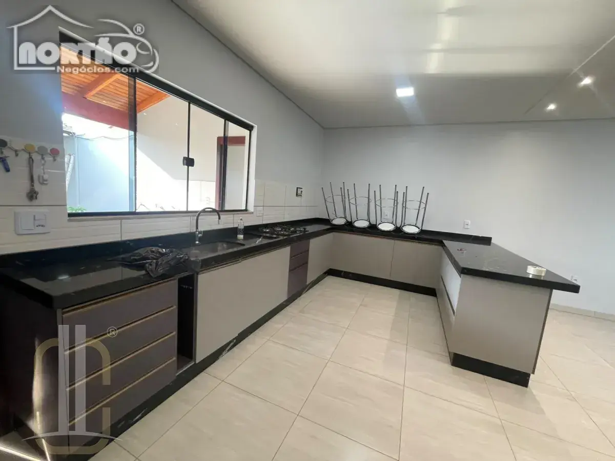 Casa, 4 quartos, 250 m² - Foto 7