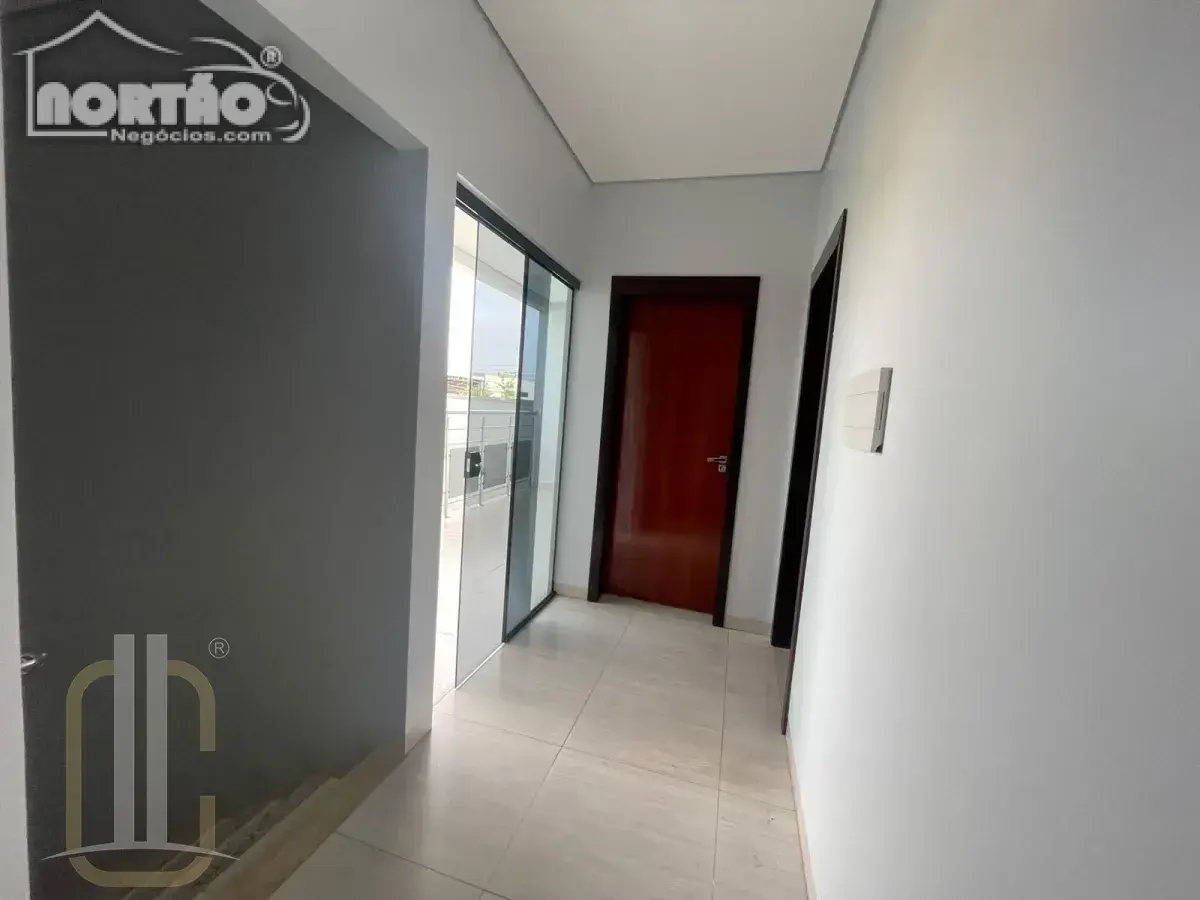Casa, 4 quartos, 250 m² - Foto 9