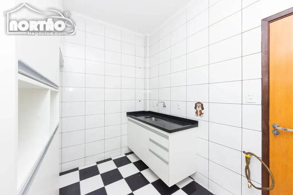 Casa, 2 quartos, 79 m² - Foto 2