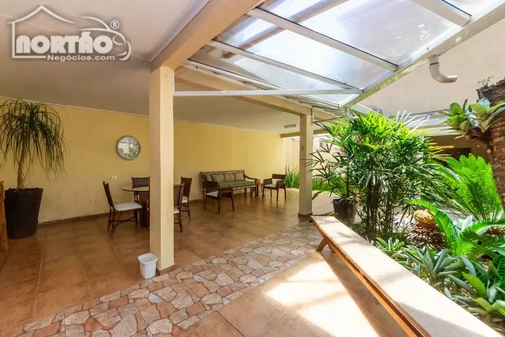 Casa, 2 quartos, 206 m² - Foto 2