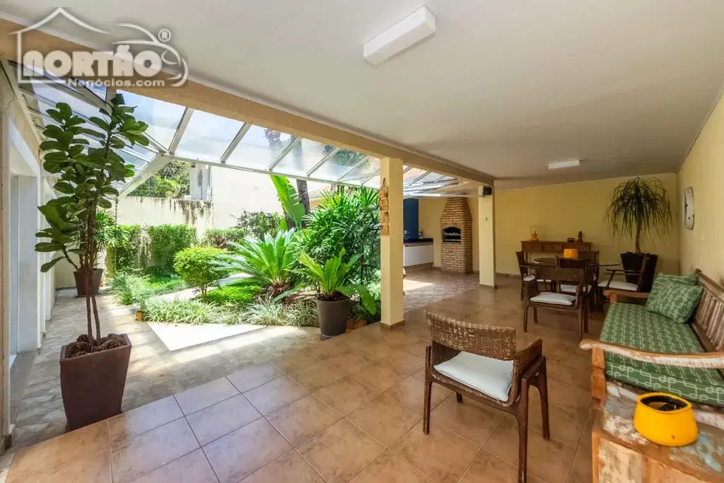 Casa, 2 quartos, 206 m² - Foto 10
