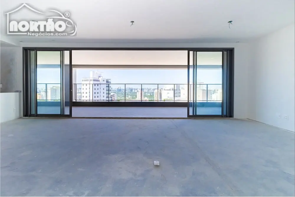 Casa, 4 quartos, 232 m² - Foto 1