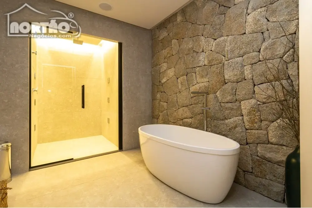 Casa, 4 quartos, 232 m² - Foto 2