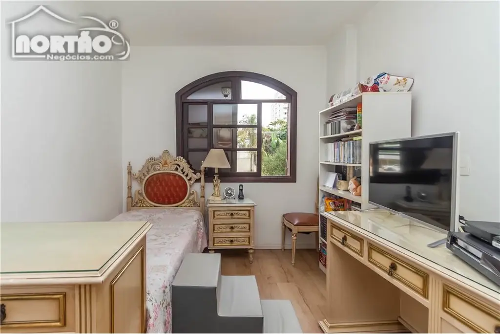 Casa, 4 quartos, 130 m² - Foto 6