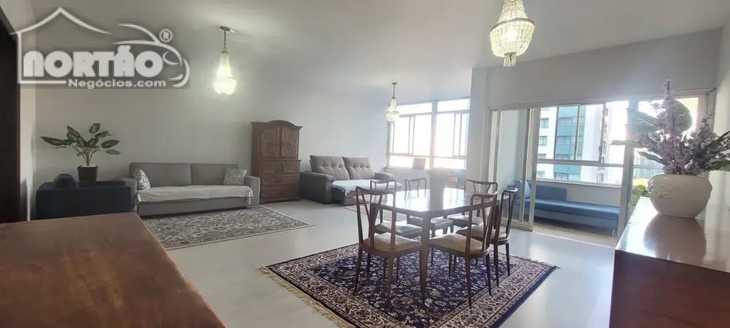 Casa, 4 quartos, 250 m² - Foto 1