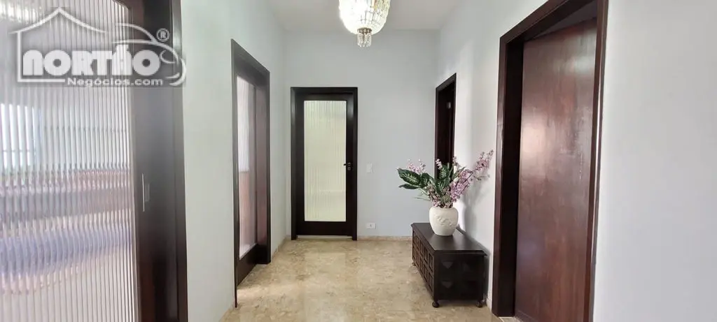 Casa, 4 quartos, 250 m² - Foto 6